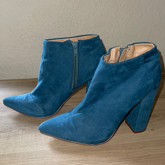 Teal Brooke Block Heel Bootie, Size 8 - Picture 3 of 7